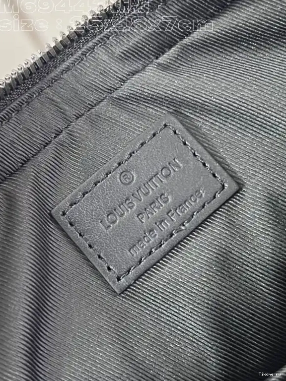 Affordable VUITTON LOUIS TRIO MESSENGER 0523